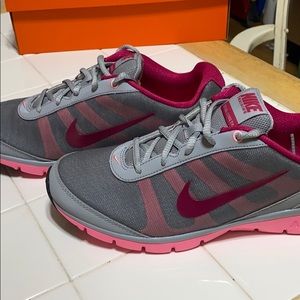 NWT super cute pink and gray nike shoes